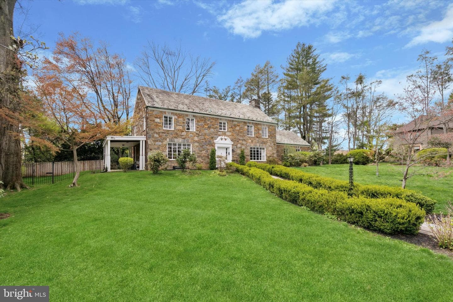 110 Raynham Road photo 2