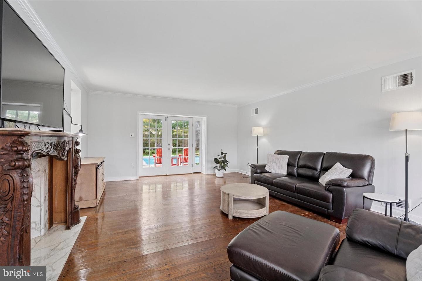 110 Raynham Road photo 21