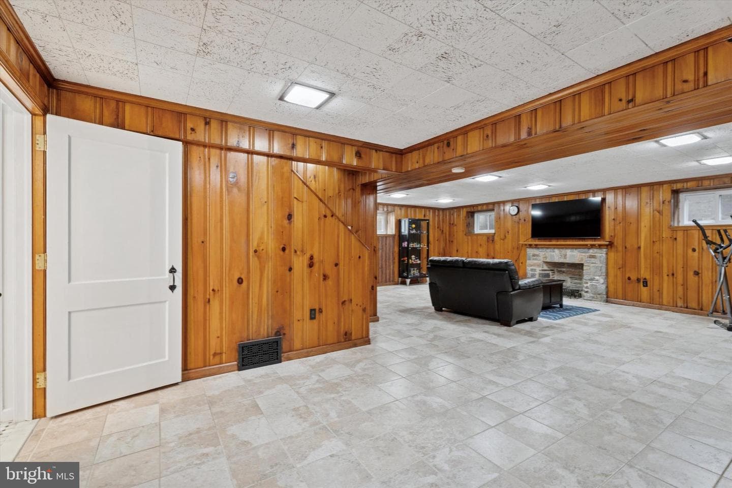 110 Raynham Road photo 51