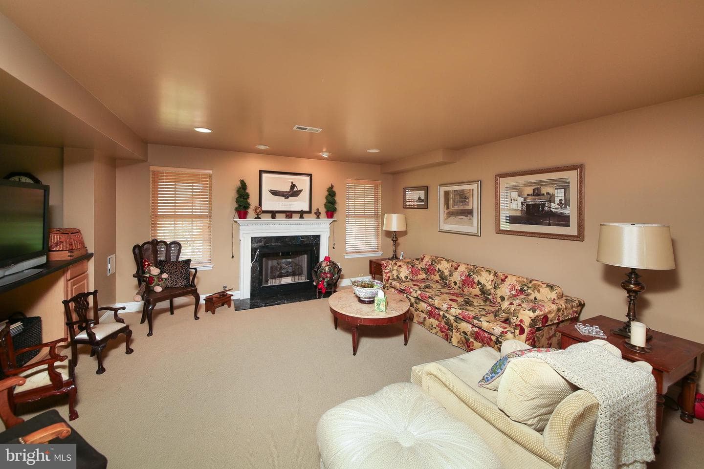 404 Tamworth Court photo 15