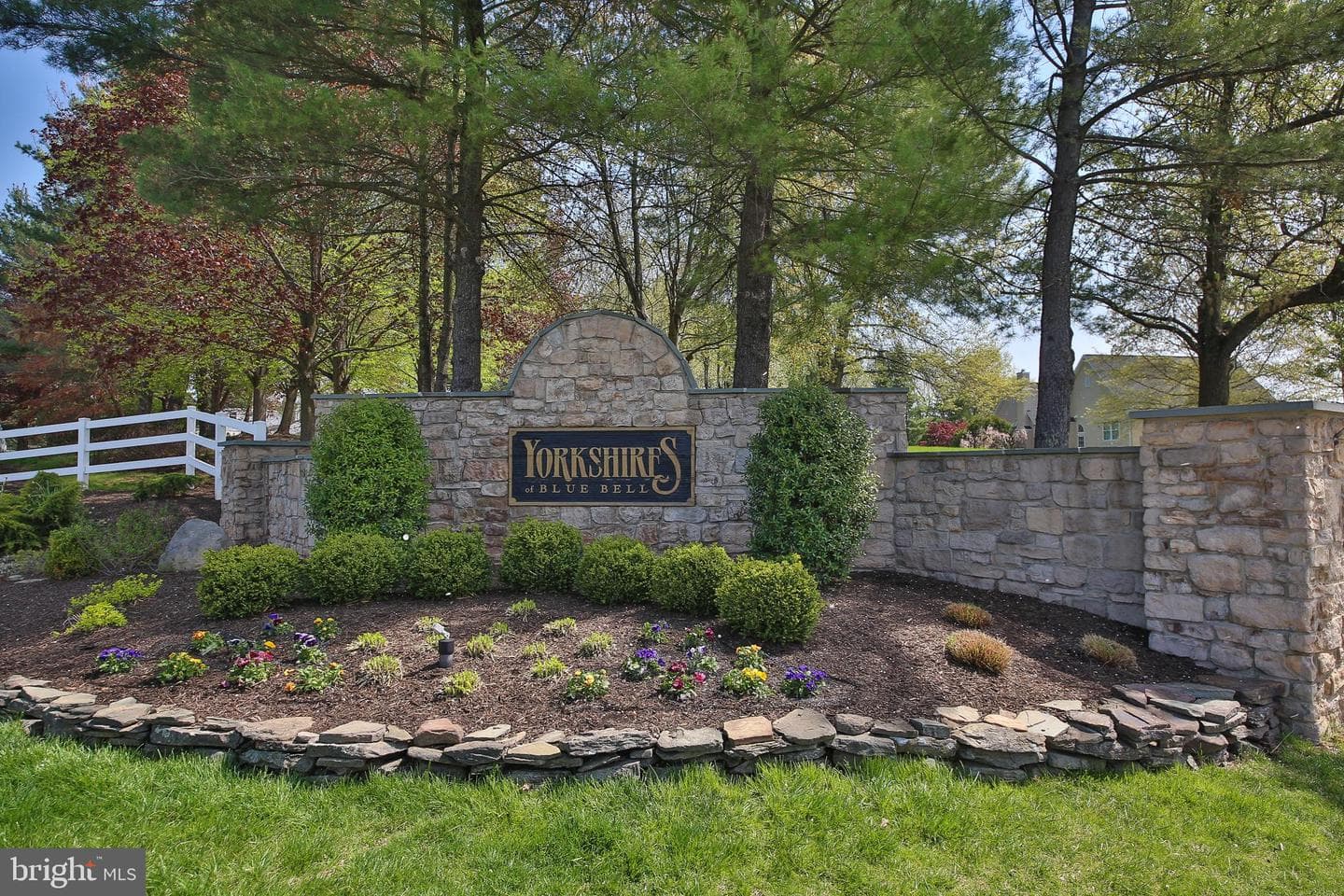 404 Tamworth Court photo 2