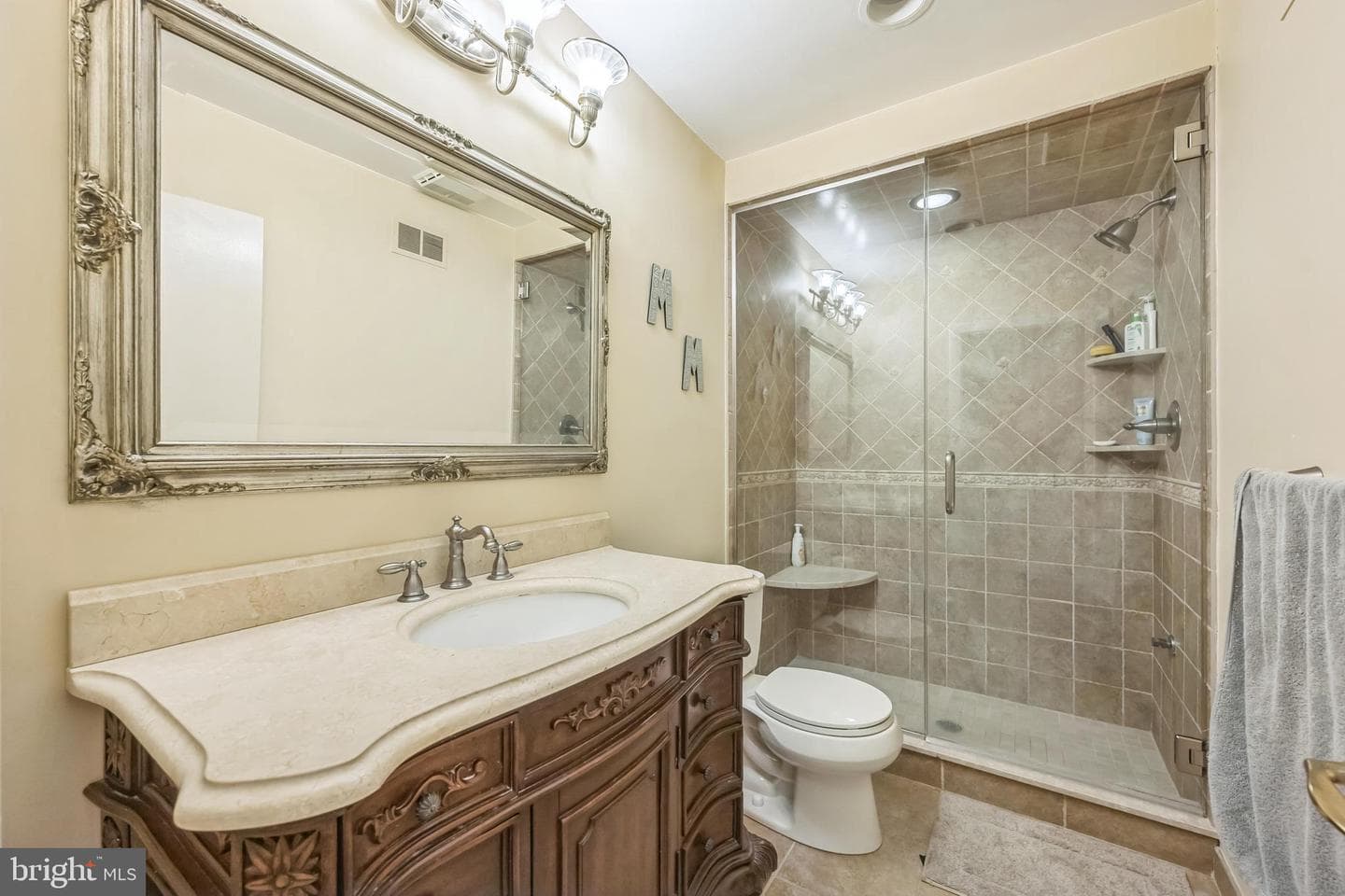 833 Dale Road photo 22