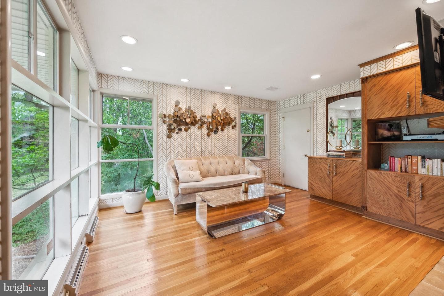 833 Dale Road photo 6