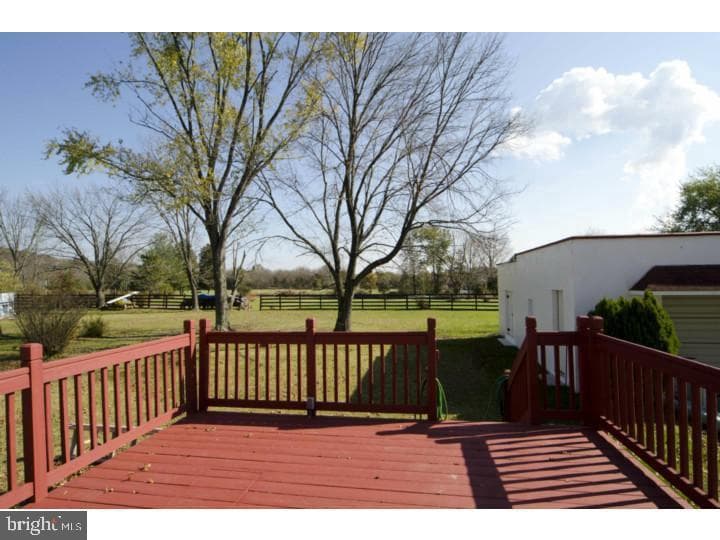1506 Hilltop Road photo 18