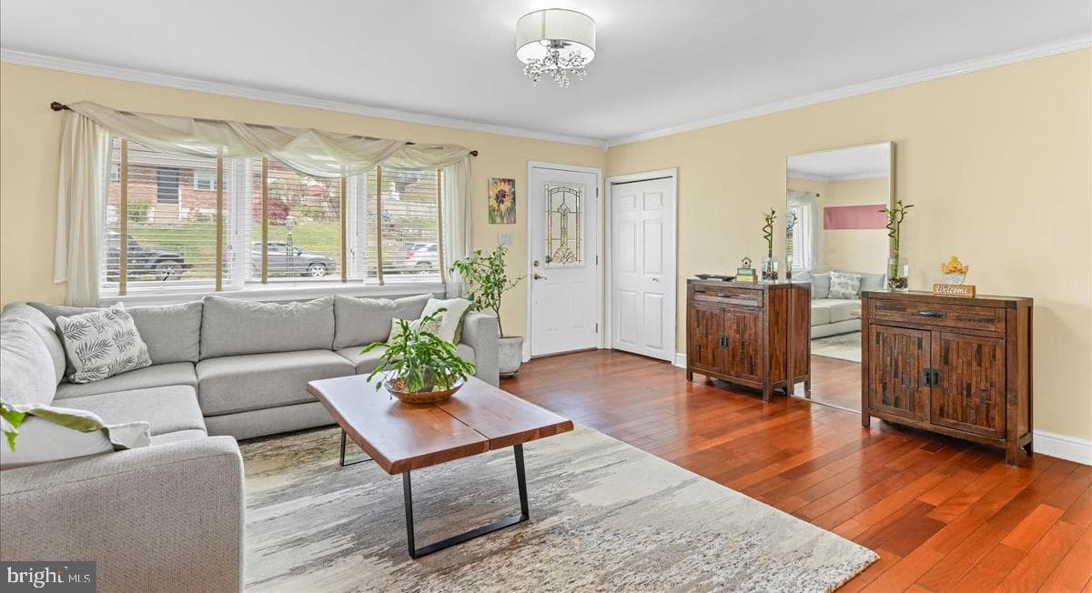 464 Volpe Road photo 2