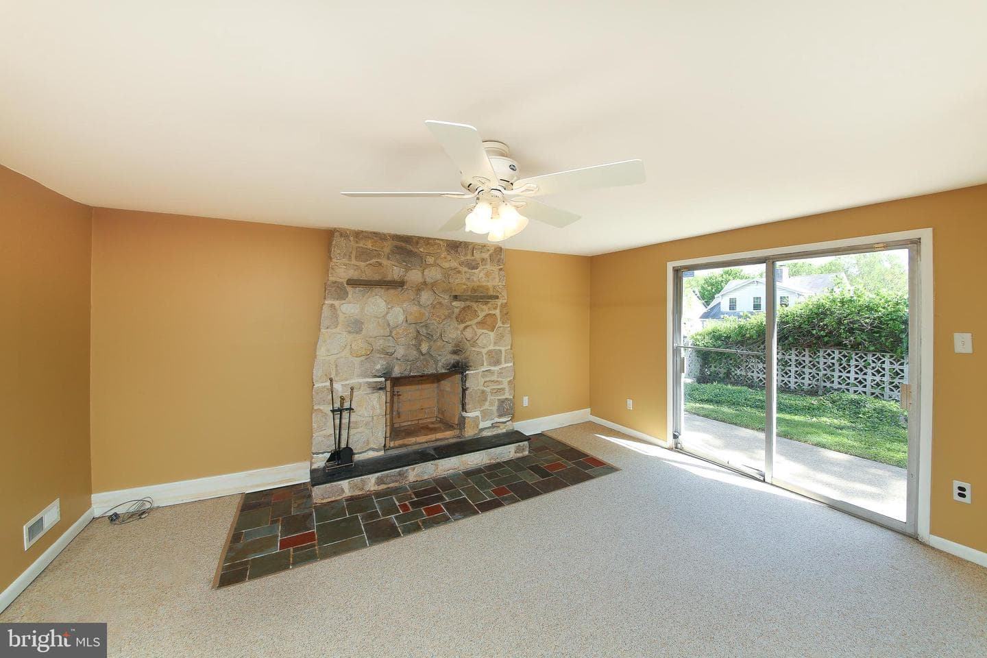 10 Glenn Circle photo 13