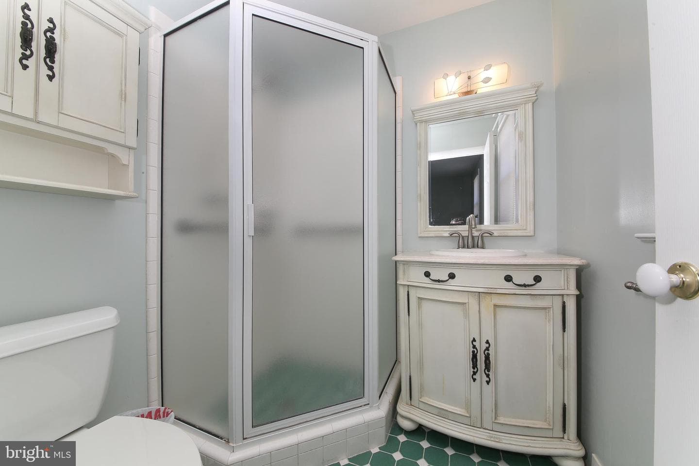 10 Glenn Circle photo 16