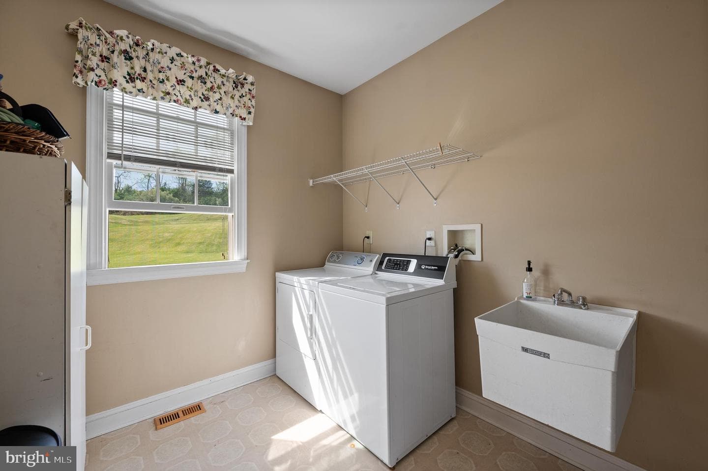 73 Salford Way photo 21