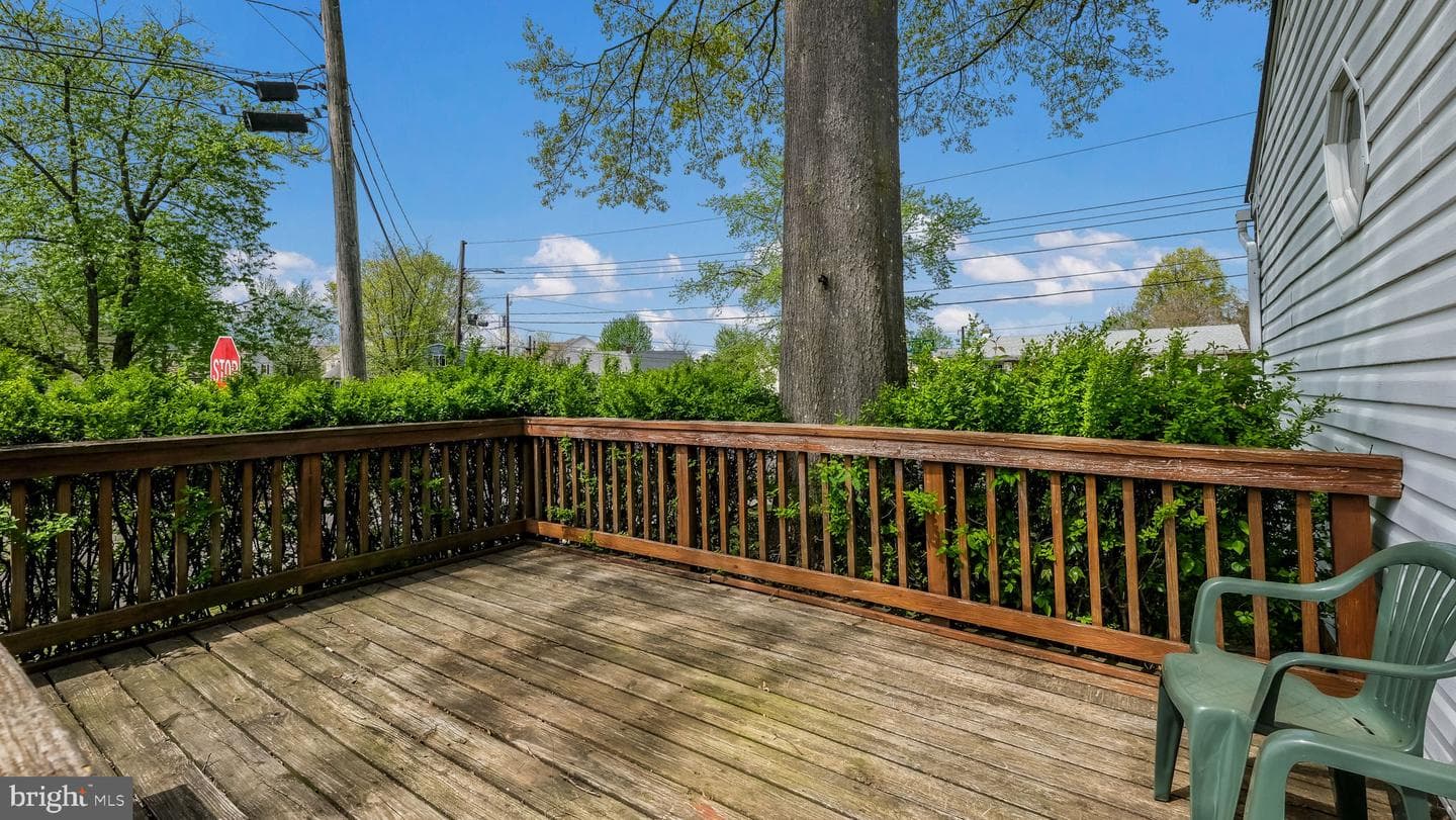 499 Wade Avenue photo 20
