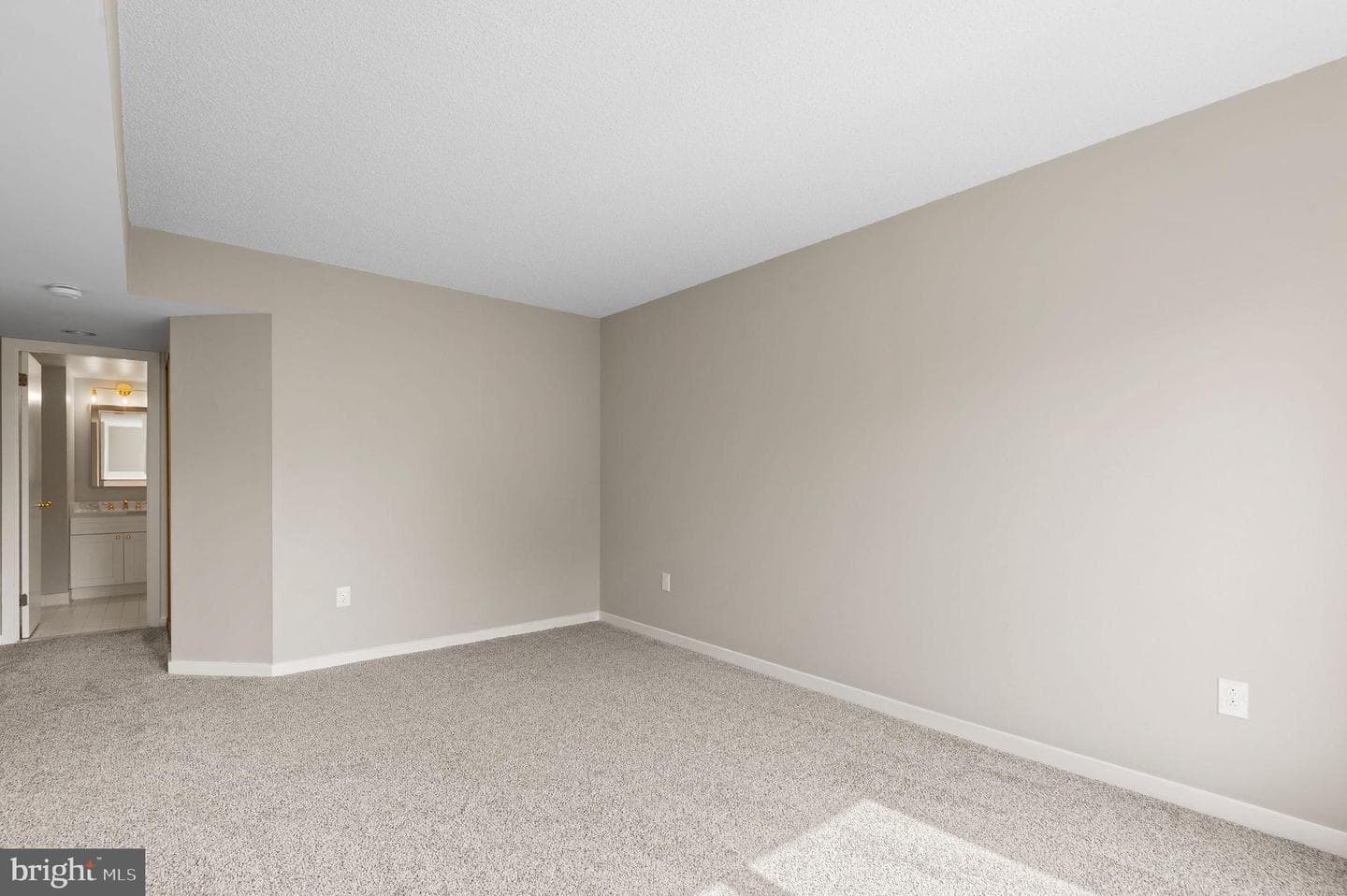 100 Breyer Drive #3g photo 10