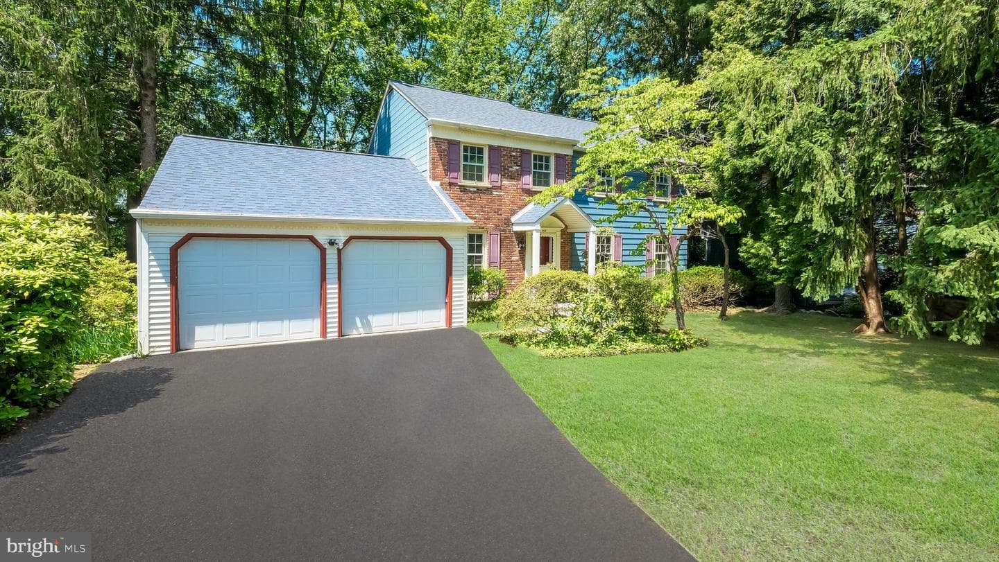 1418 Malcolm Drive photo 2