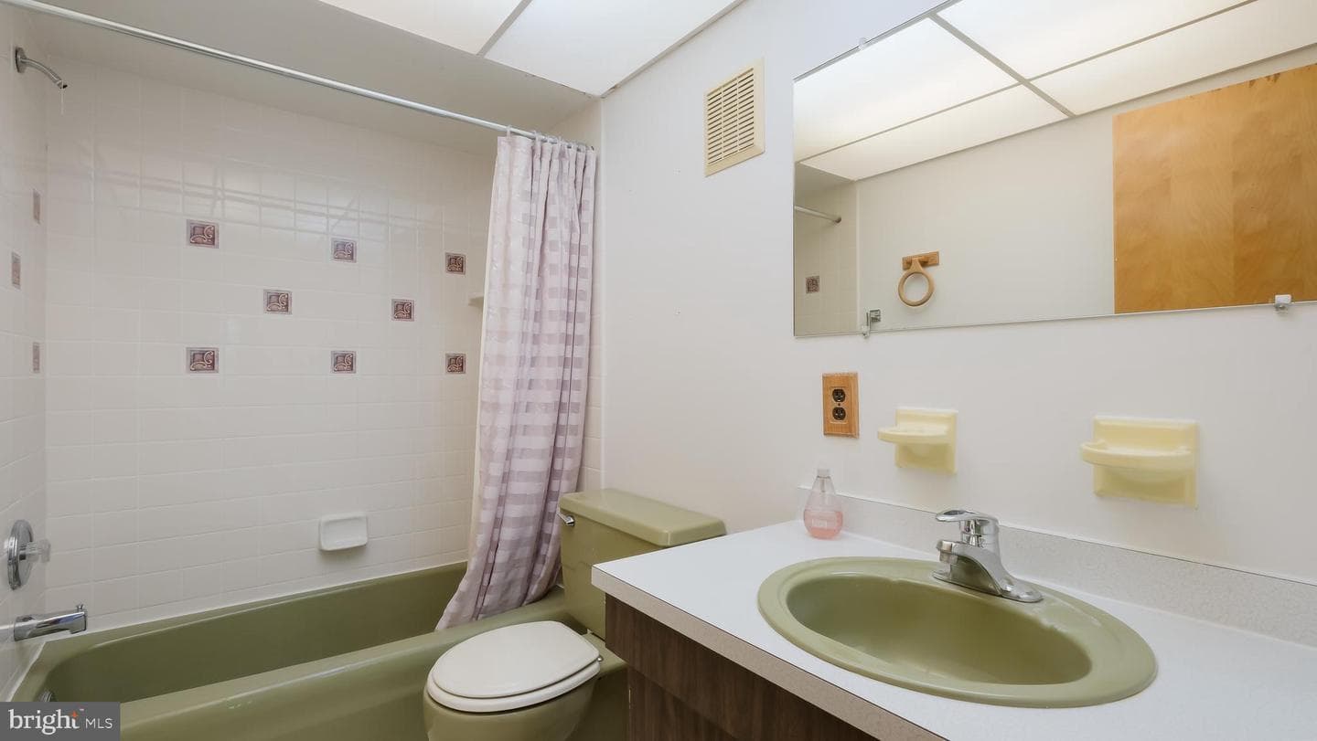 1418 Malcolm Drive photo 23