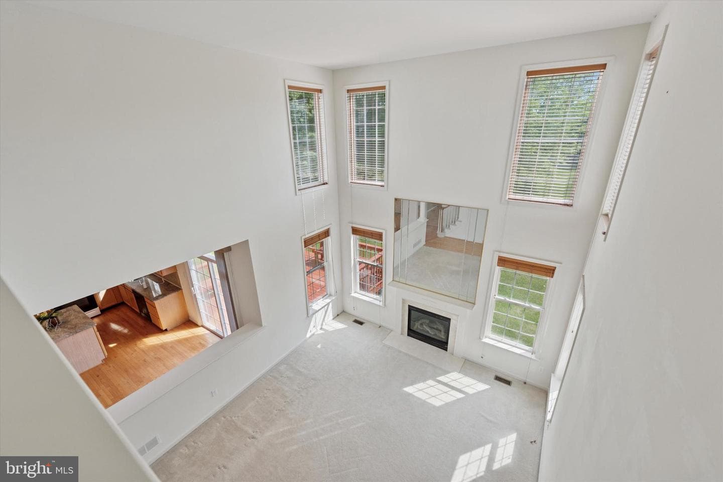 2572 Crestline Drive photo 9