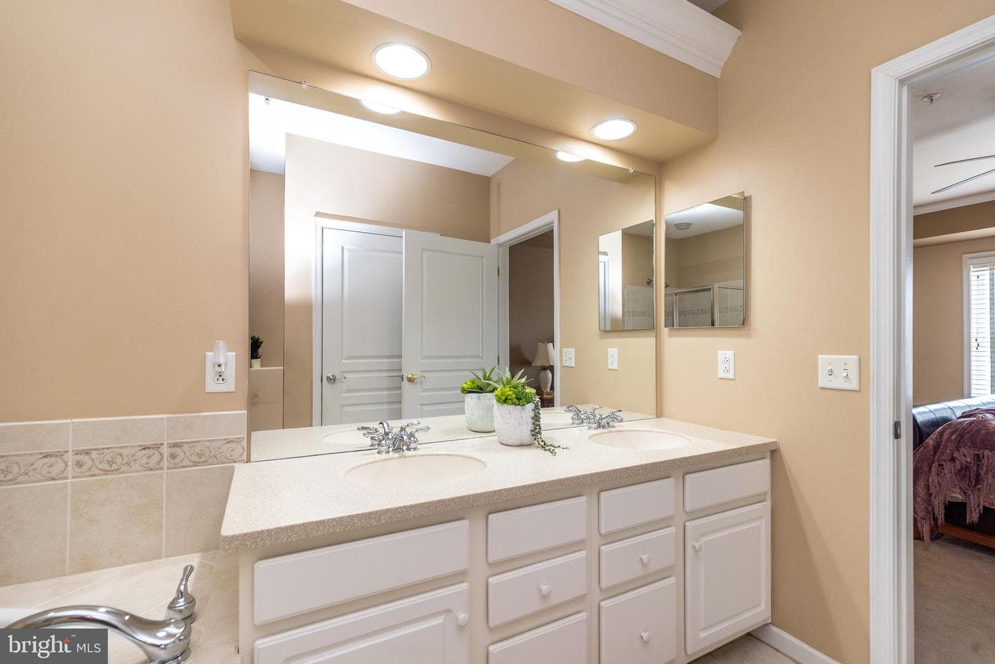 2308 Lilac Court photo 17