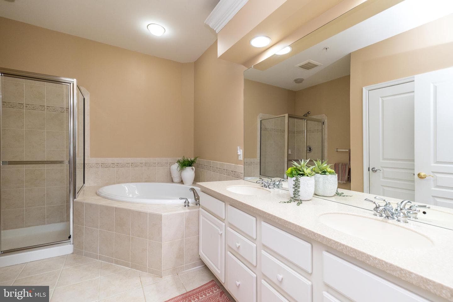2308 Lilac Court photo 18