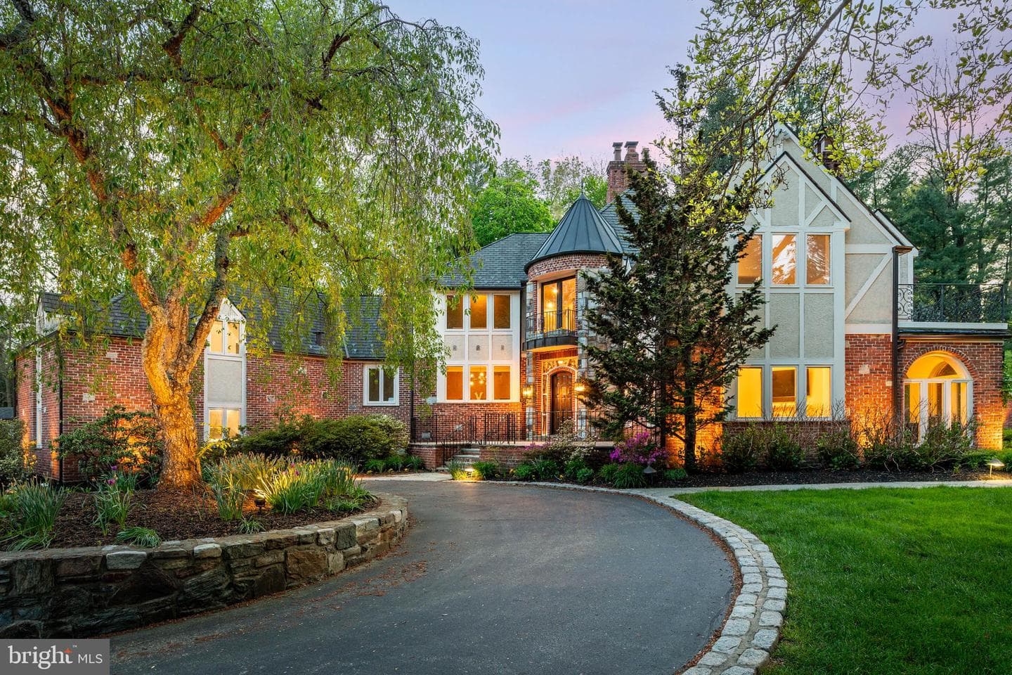 1100 Green Valley Road photo 4