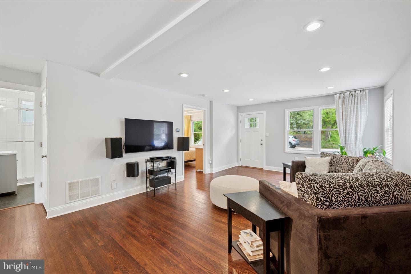 628 Edge Hill Road photo 3