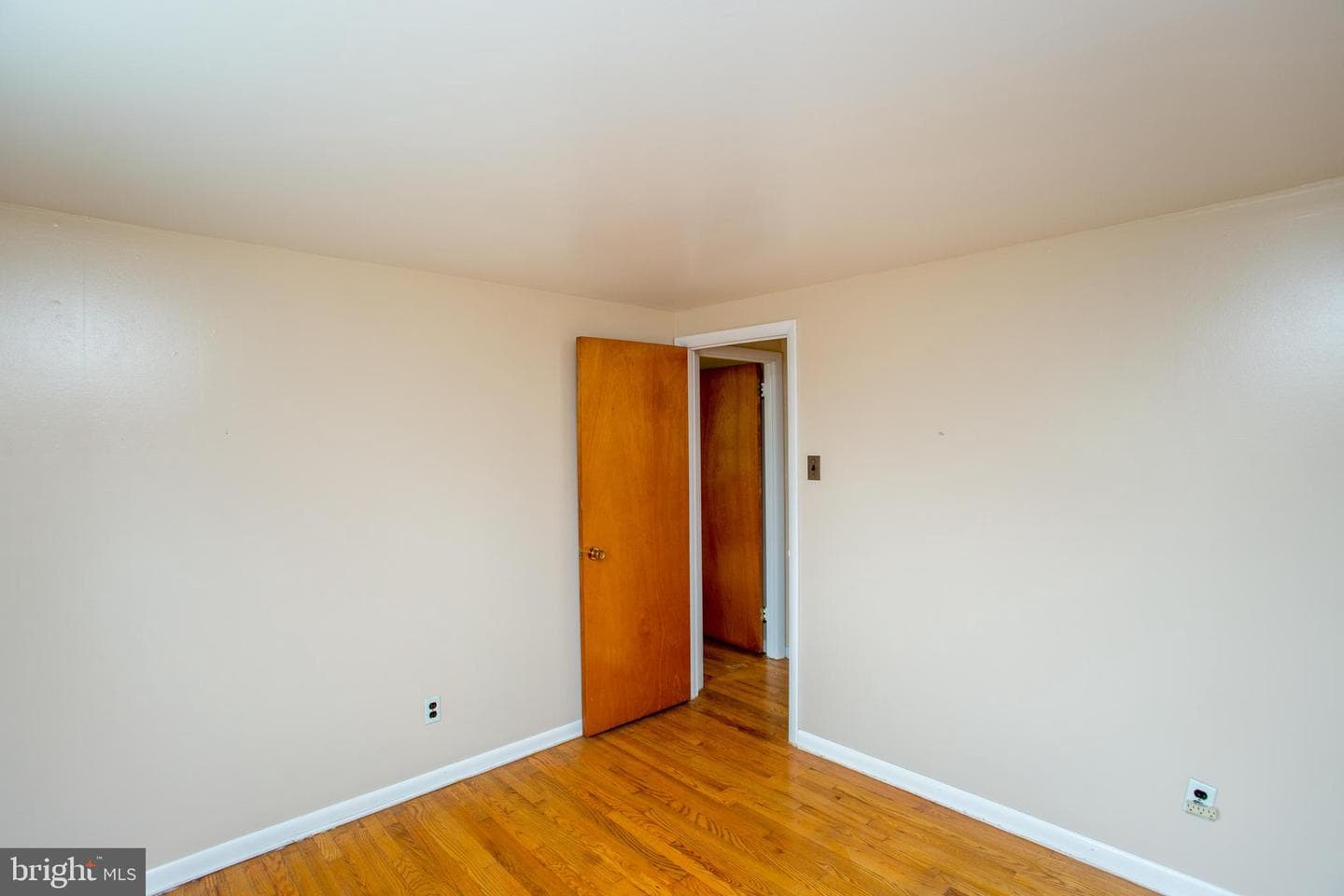 1751 Kimball Avenue photo 23