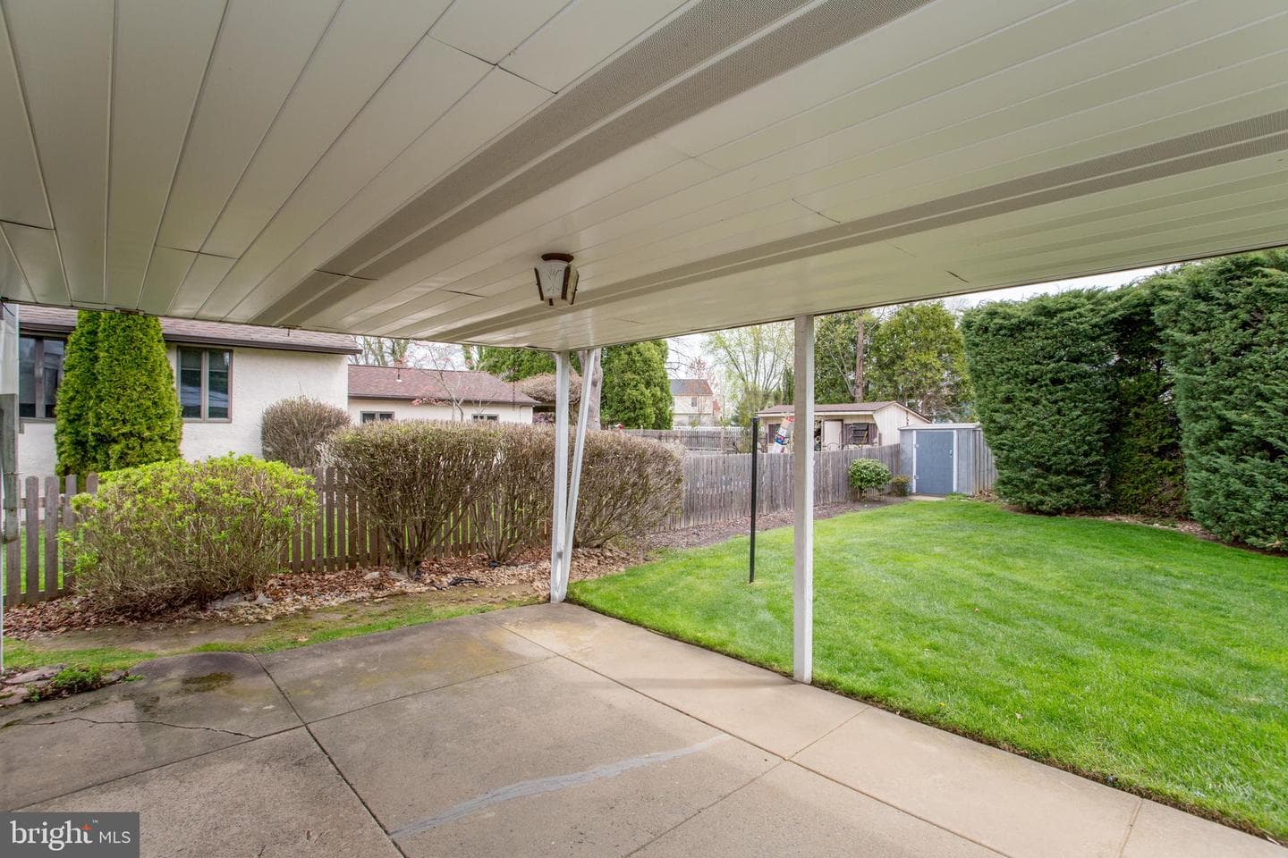 1751 Kimball Avenue photo 32