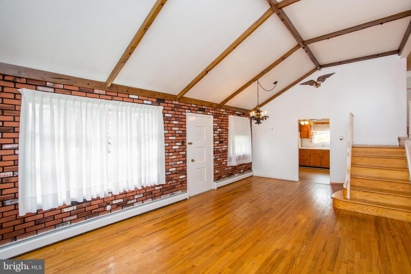 1751 Kimball Avenue photo 4