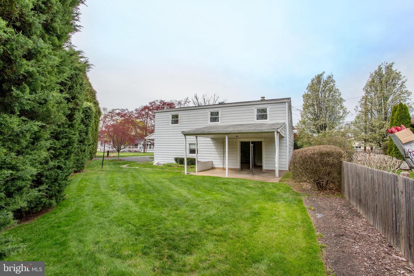 1751 Kimball Avenue photo 40
