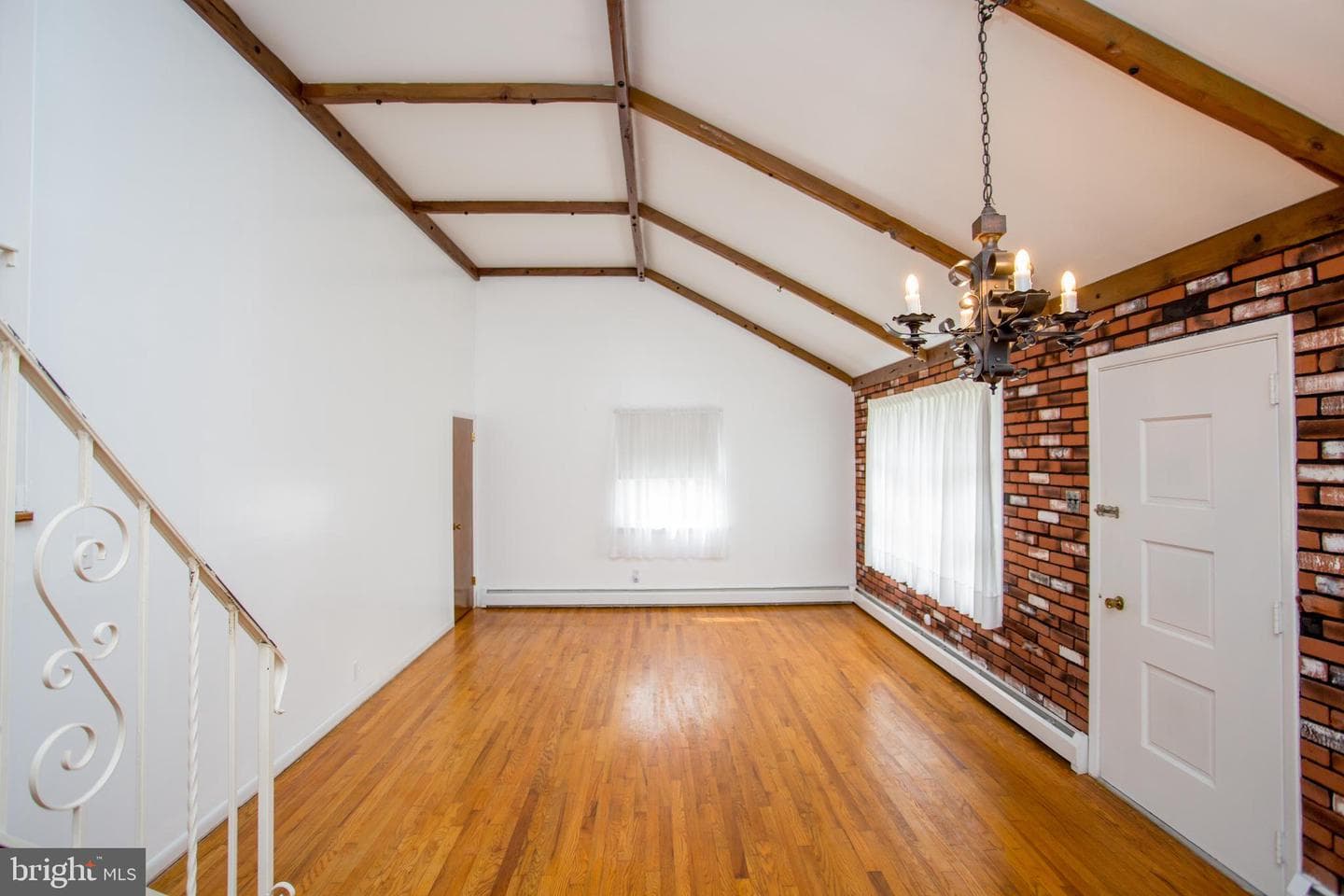1751 Kimball Avenue photo 8