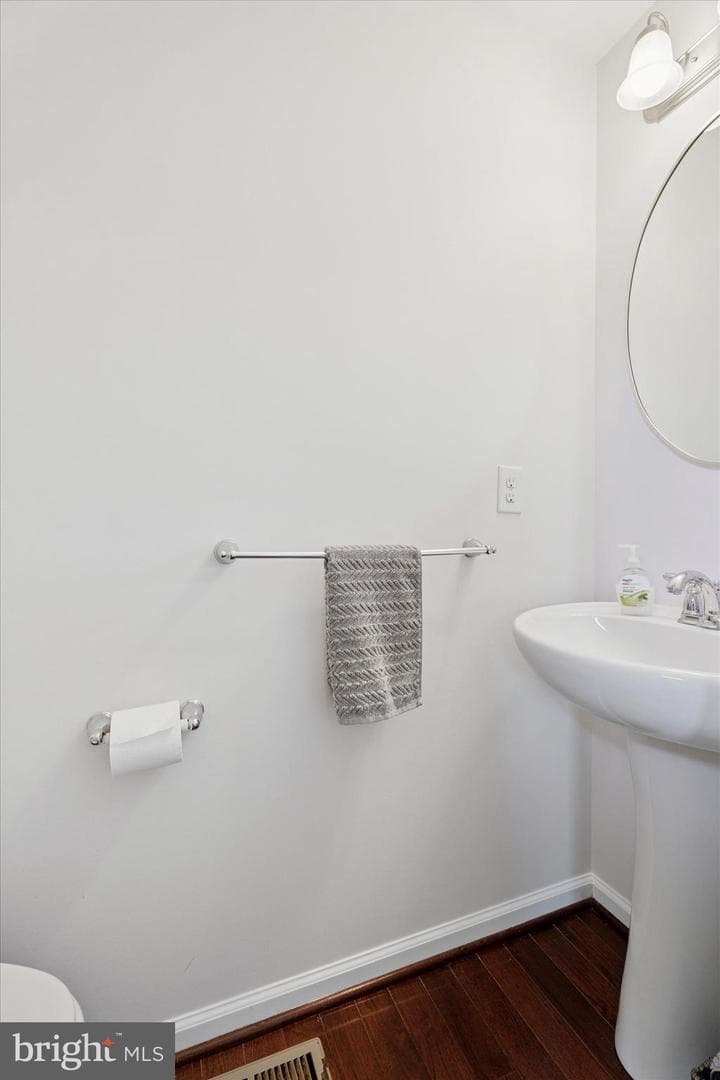 113 Chalet Road photo 21