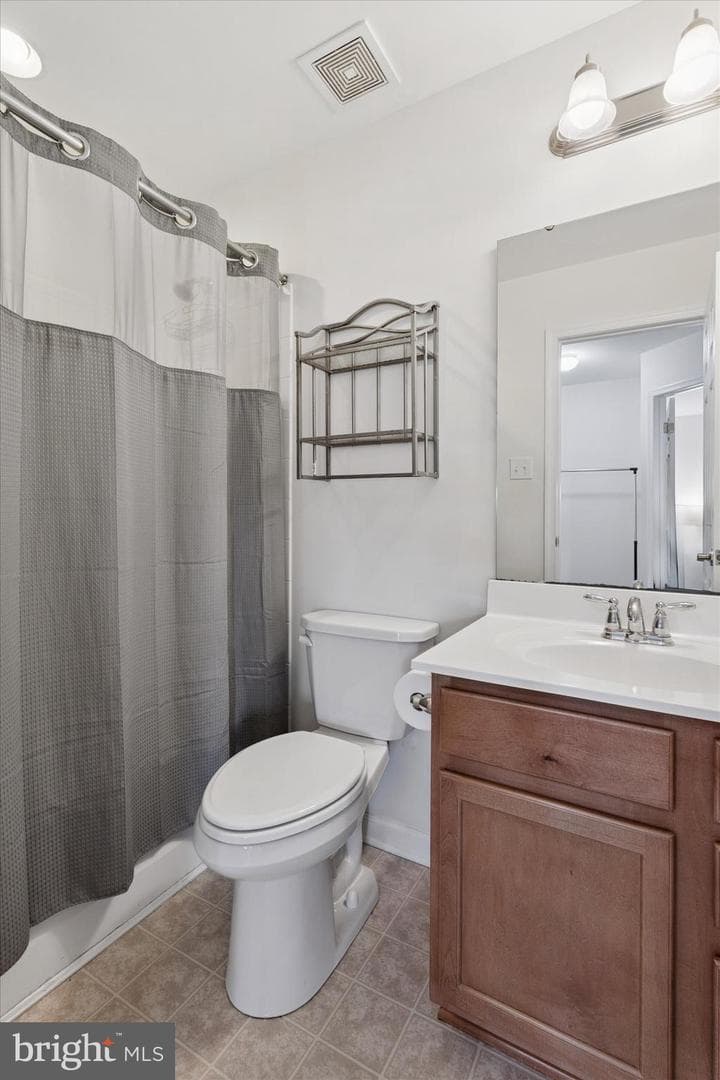113 Chalet Road photo 25