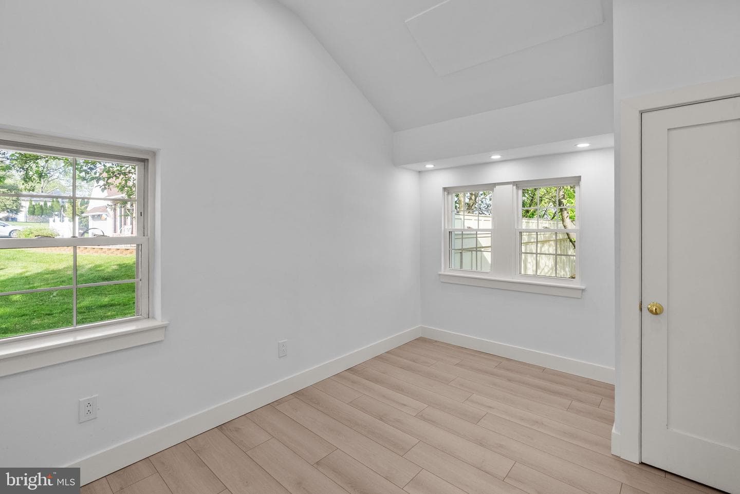 2920 Whitehall Road photo 27