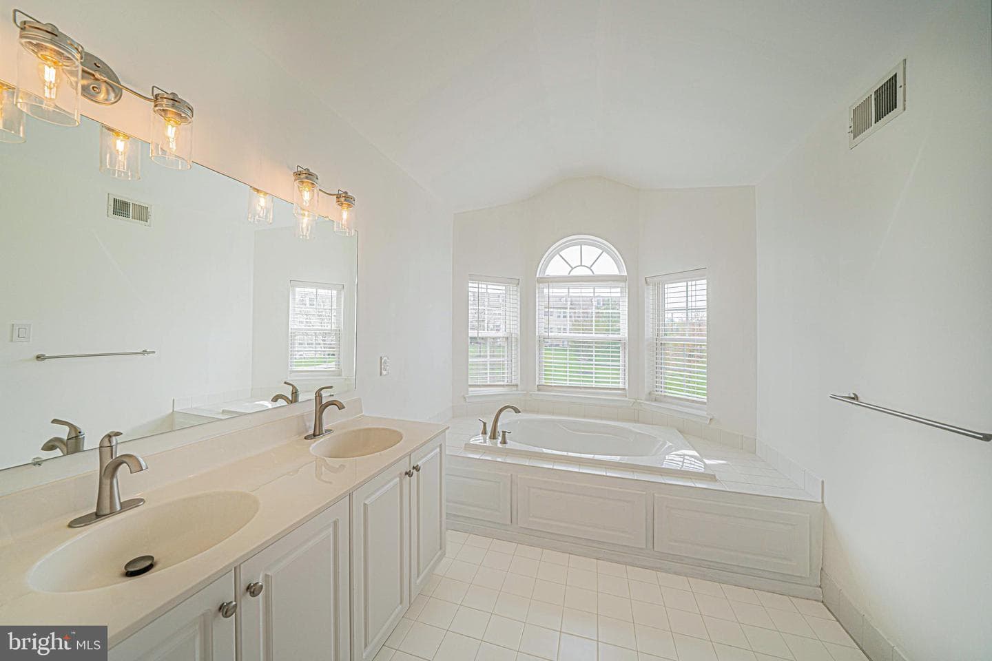 34 Arbor Circle photo 23