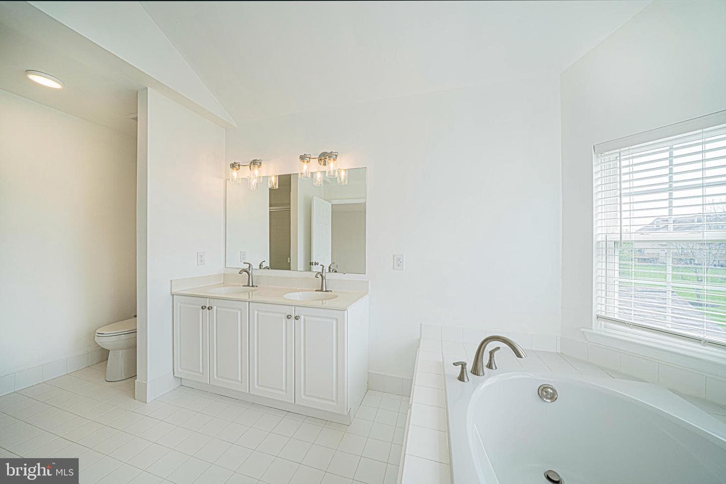 34 Arbor Circle photo 24