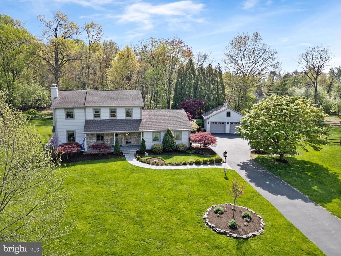 653 Valley Road photo 1