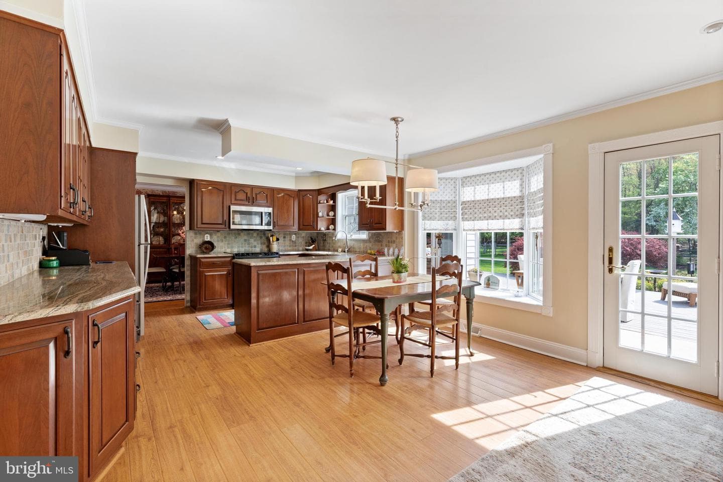 653 Valley Road photo 11