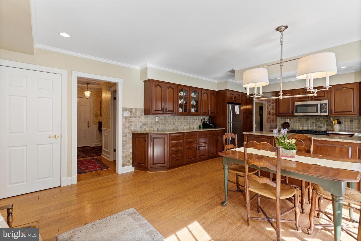 653 Valley Road photo 12