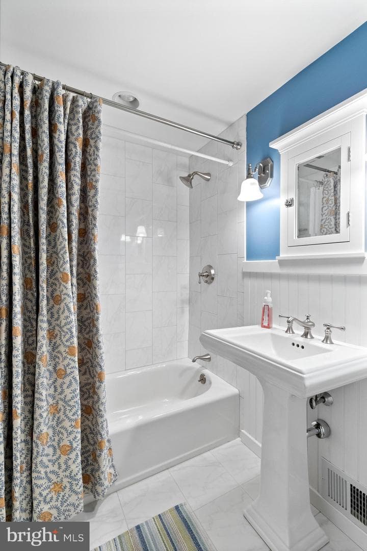 653 Valley Road photo 19