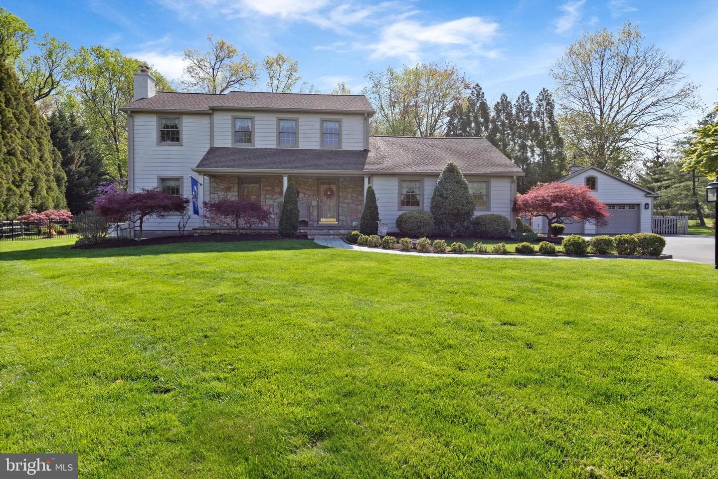 653 Valley Road photo 2
