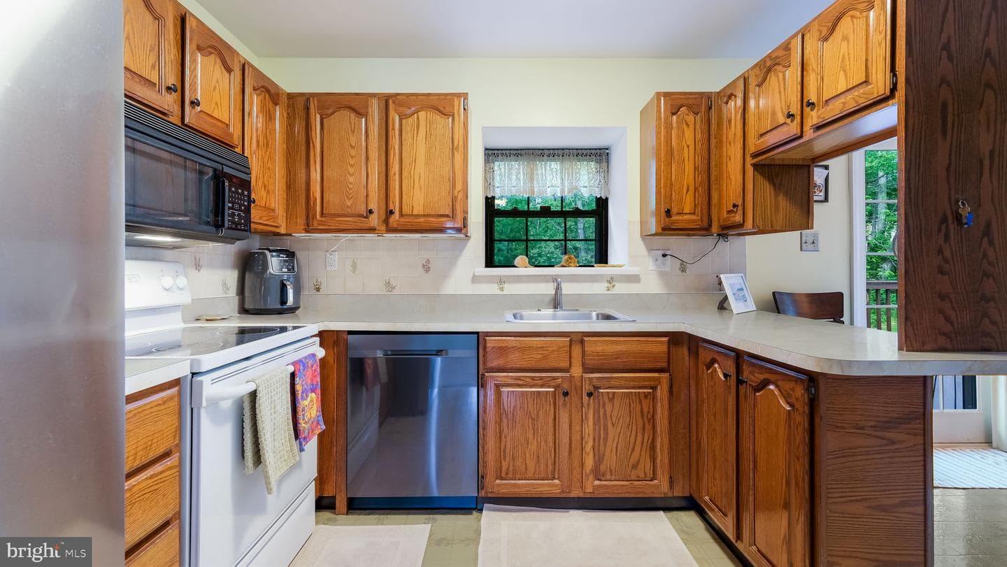 1901 Yorktown South, West Norriton photo 7