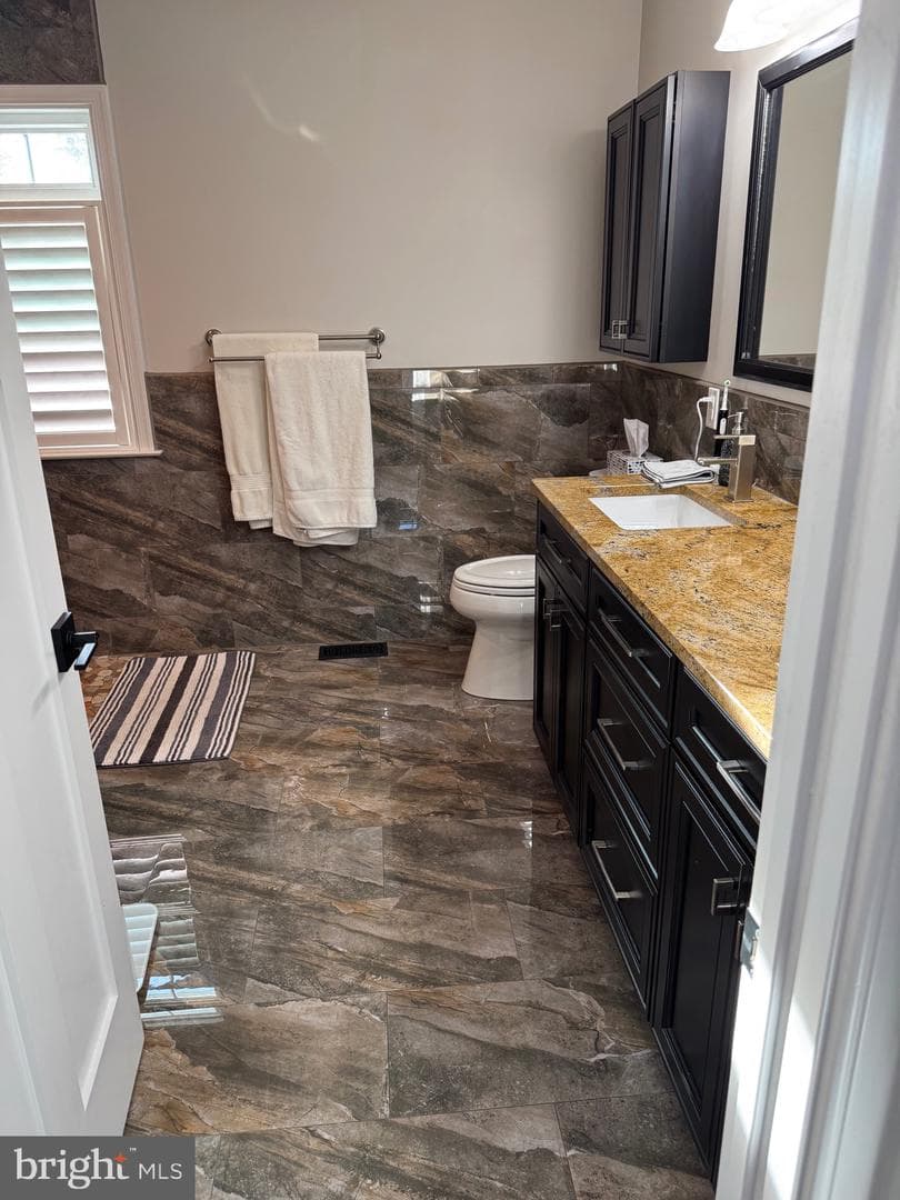 8 Buckley Circle photo 25