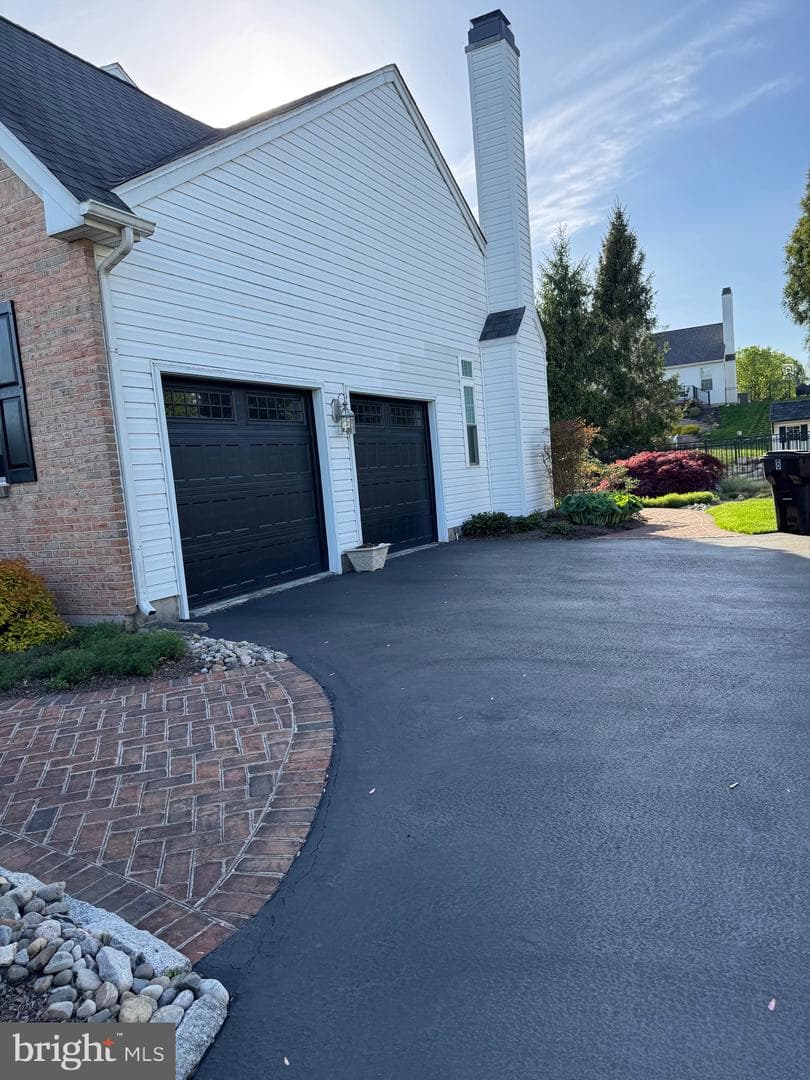 8 Buckley Circle photo 3