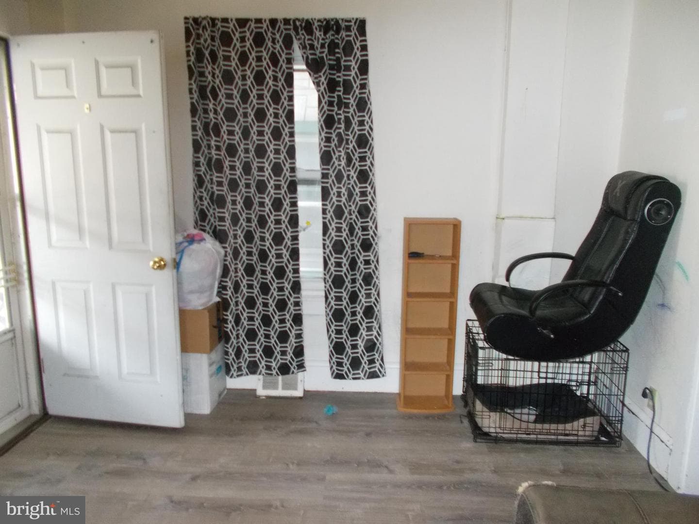 1226 E Philadelphia Avenue photo 2