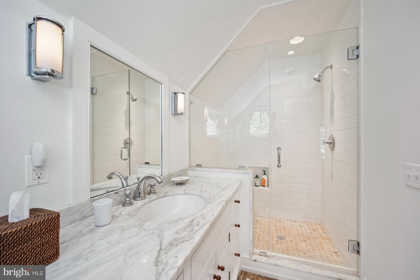 1660 Mount Pleasant Road photo 21