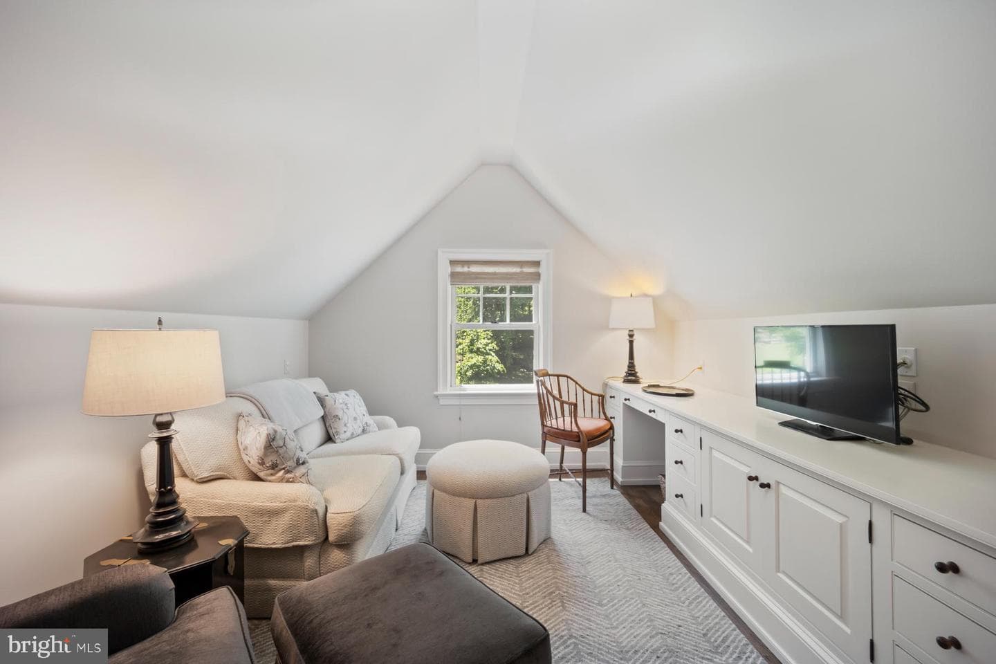 1660 Mount Pleasant Road photo 23