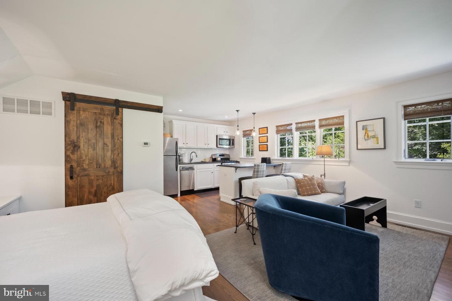 1660 Mount Pleasant Road photo 31