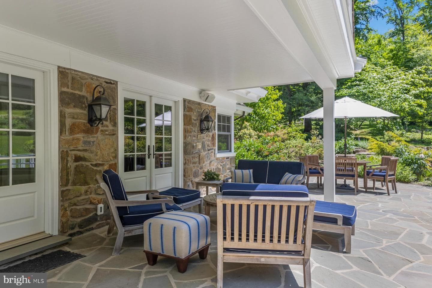 1660 Mount Pleasant Road photo 33