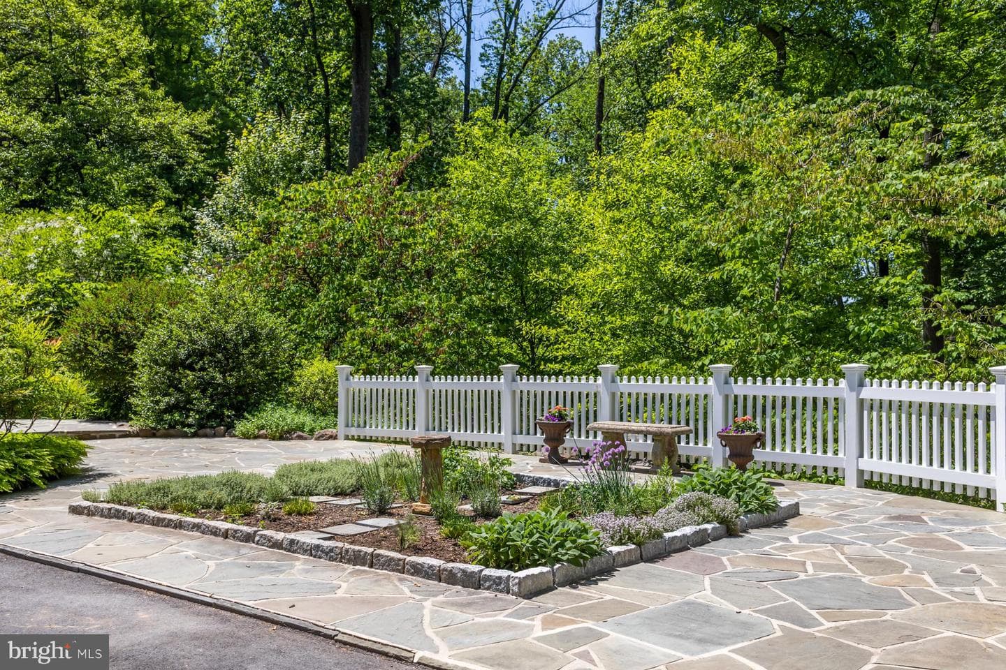 1660 Mount Pleasant Road photo 41