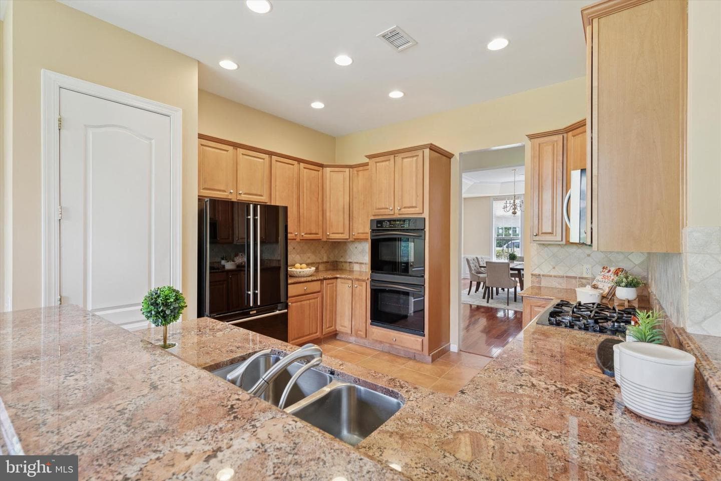 137 Mahogany Way photo 6