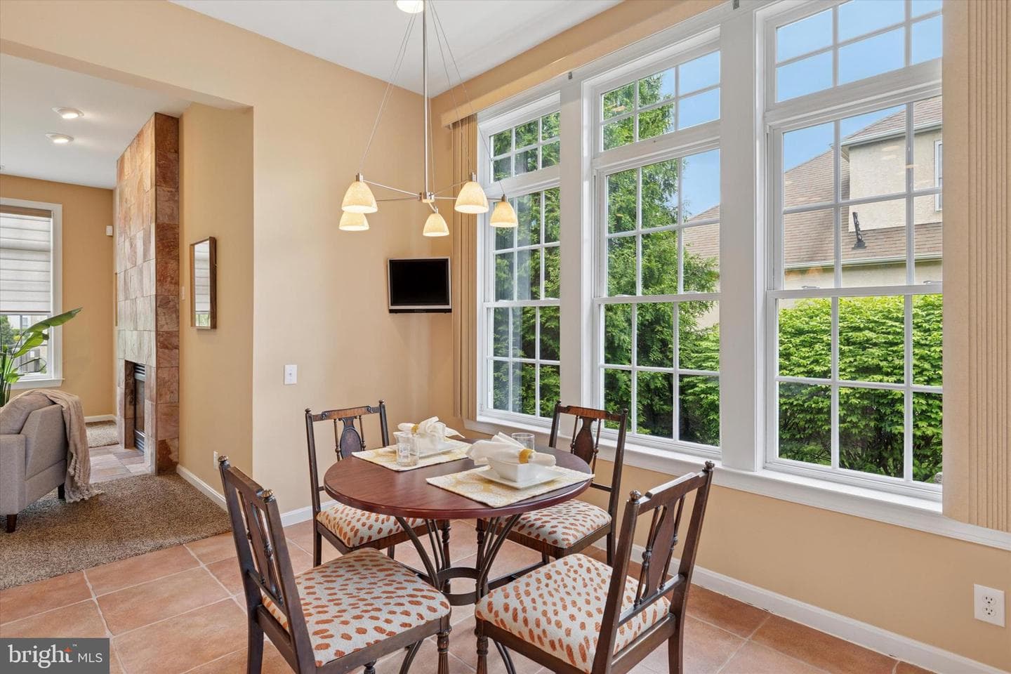 137 Mahogany Way photo 9
