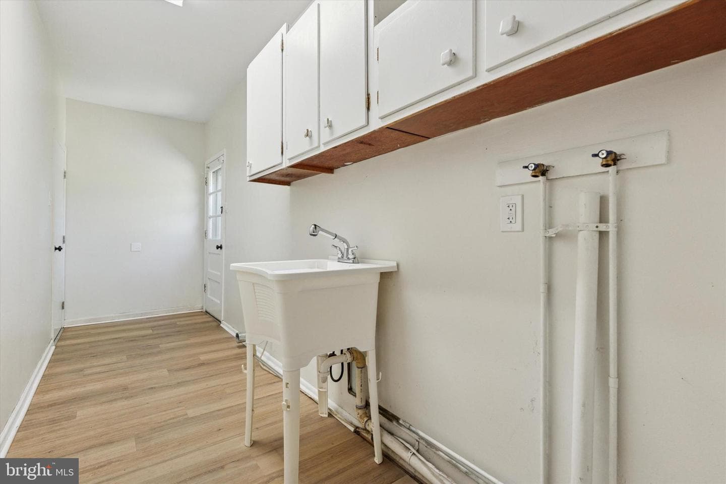 1523 Heather Place photo 13