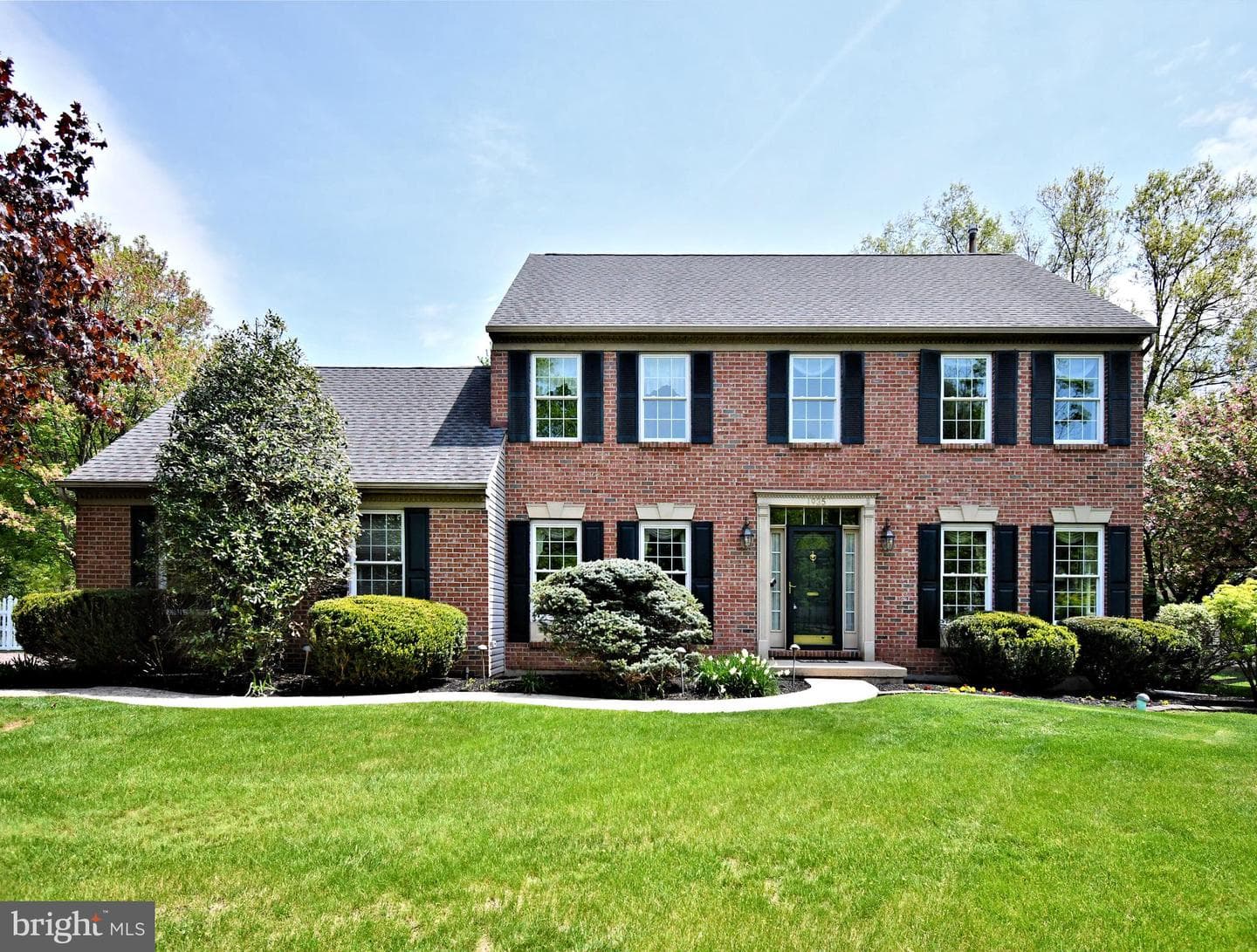 1935 Linden Lane photo 1