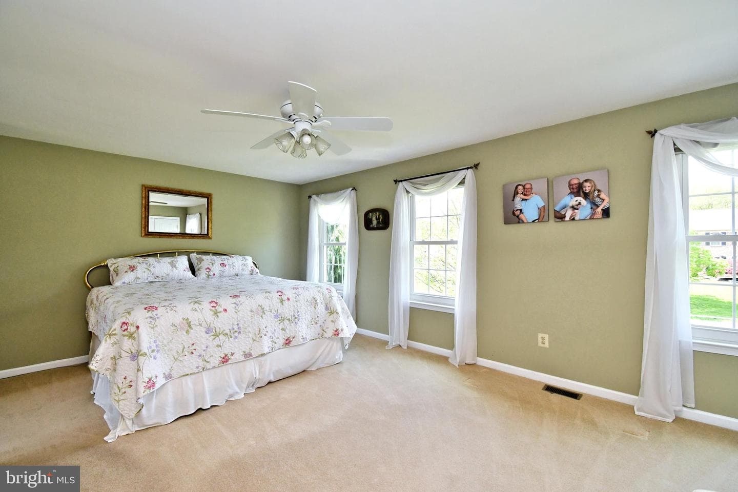 1935 Linden Lane photo 24